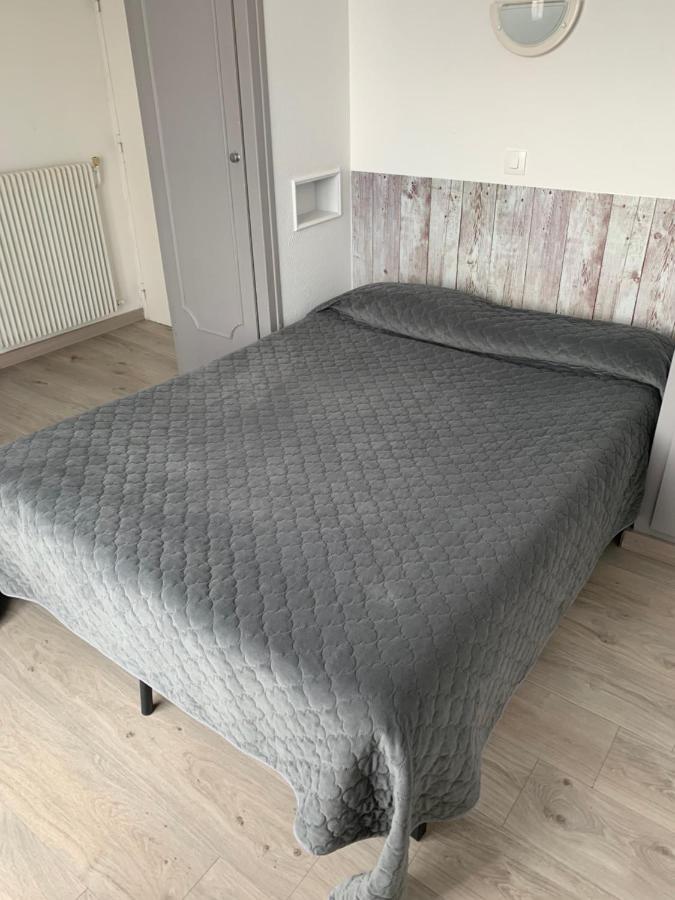 Hotel Le Canetois Eksteriør bilde