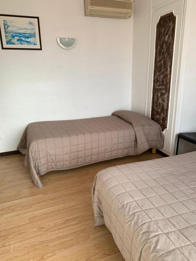 Hotel Le Canetois Eksteriør bilde
