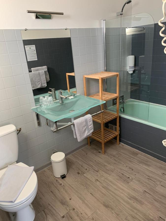 Hotel Le Canetois Eksteriør bilde