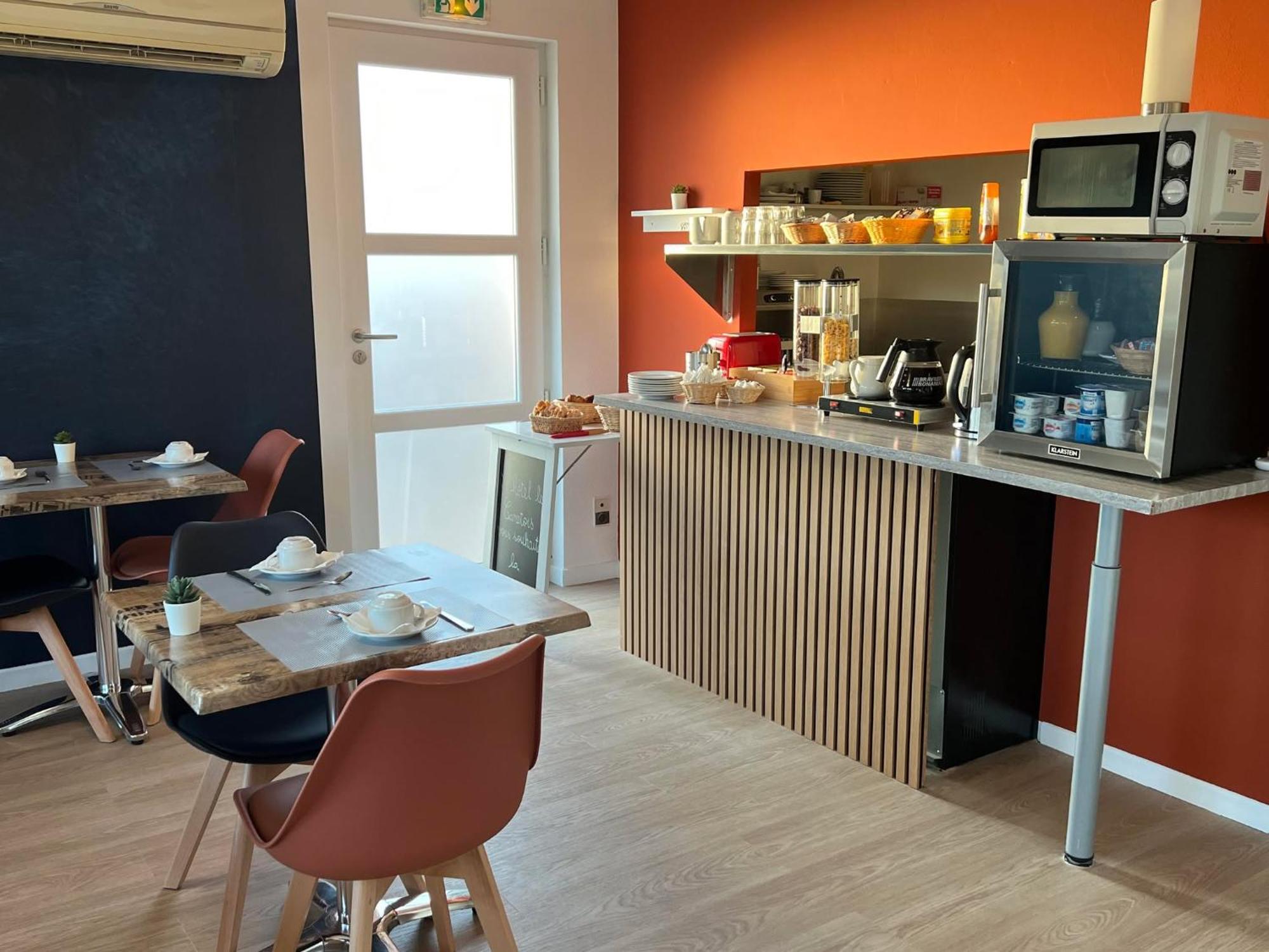 Hotel Le Canetois Eksteriør bilde