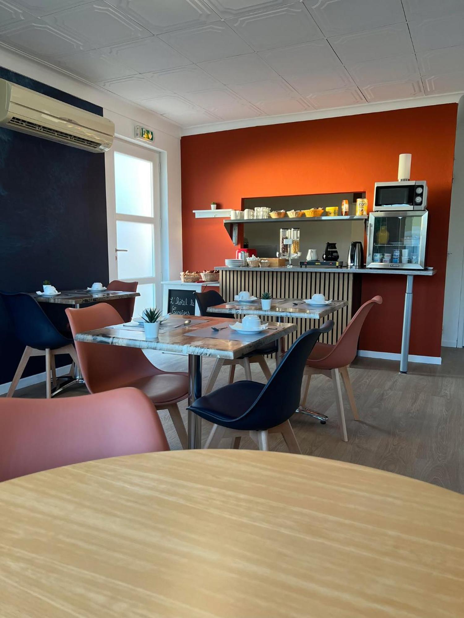 Hotel Le Canetois Eksteriør bilde